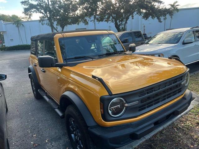 2022 ford bronco base