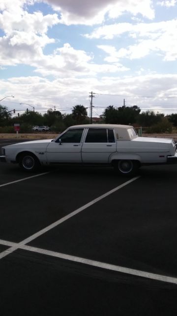 1983 ~~ olsmobile 98 regency !! ~~~ arizona desert ~~~ very nice with no reserve