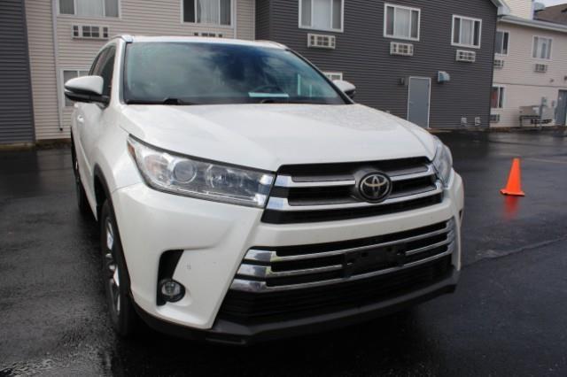 2019 toyota highlander limited