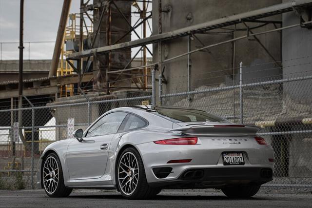 2015 porsche 911 turbo s