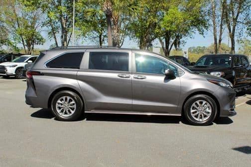 2023 toyota sienna xle in bluffton, south carolina