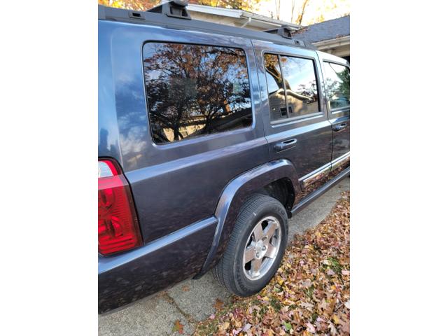 2010 jeep commander sport