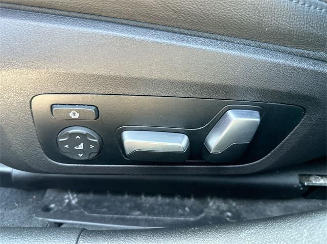 2021 bmw 330e base