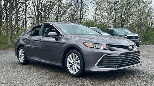 2024 toyota camry le in delaware, ohio