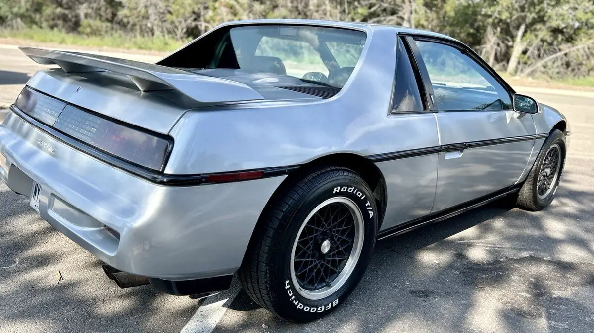 1988 pontiac fiero coupe grey formula