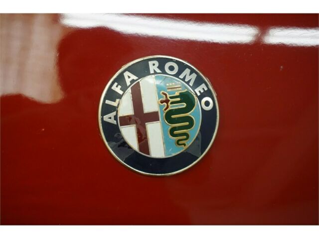 1986 alfa romeo spider veloce with 2 sets of keys and 6300 in service receipts