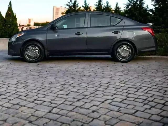2015 nissan versa 1.6 s+