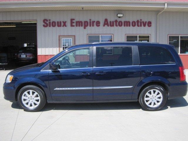 used 2014 chrysler town & country touring tea, sd 57064 for sale in tea, south dakota