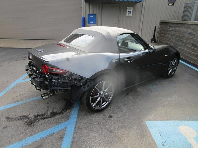 2021 mazda mx-5 miata grand touring