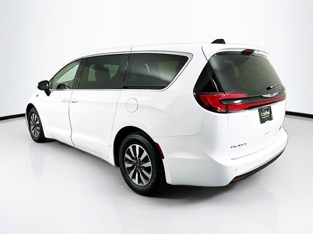 2023 chrysler pacifica hybrid touring l