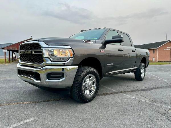 2021 ram 2500 tradesman crew cab 4x4 6'4' box