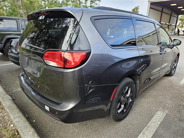 2019 chrysler pacifica touring-l plus