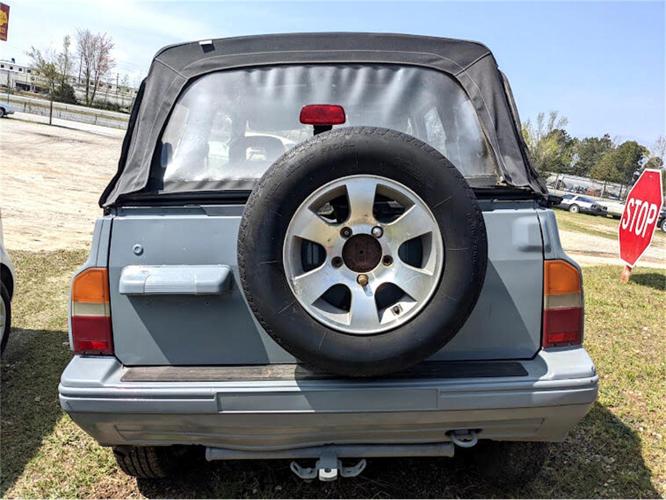 1995 suzuki sidekick in gray court, south carolina