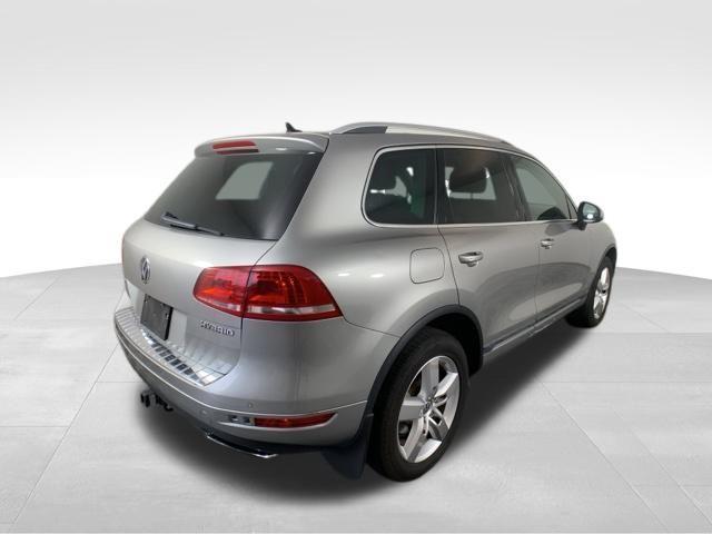 2013 volkswagen touareg hybrid base