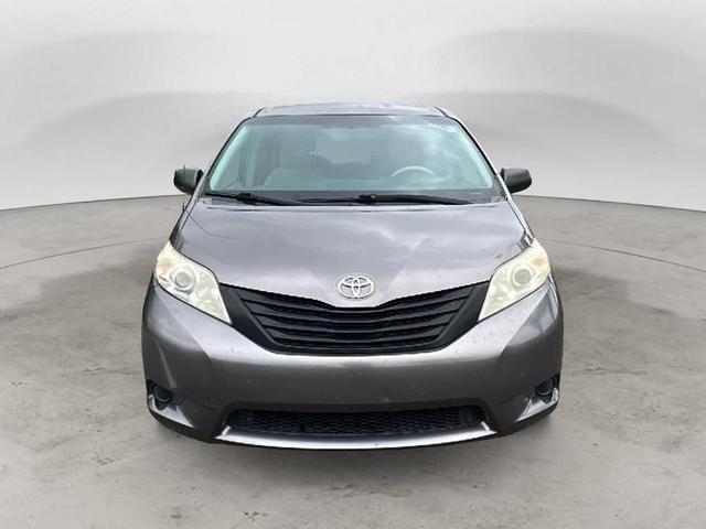 2014 toyota sienna l