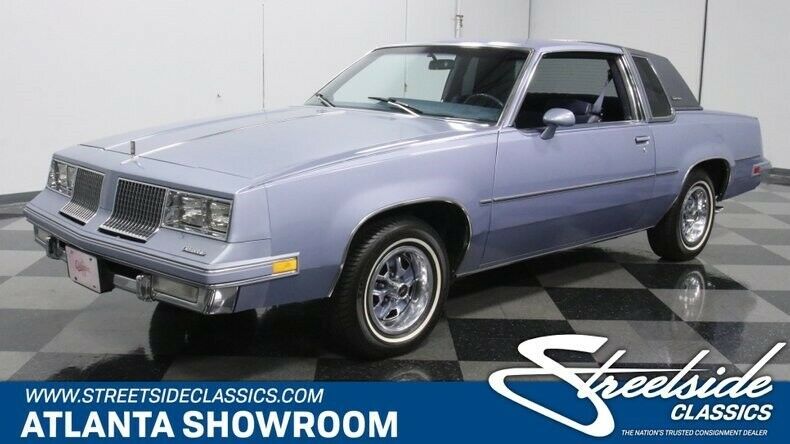 classic vintage chrome olds supreme 3.6 liter v8 auto transmission blue