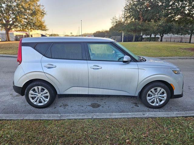 2020 kia soul lx