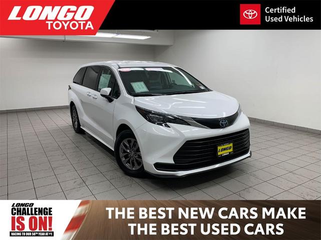 2024 toyota sienna le