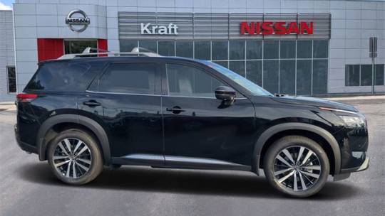 2024 Nissan Pathfinder platinum