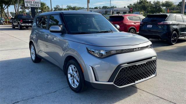 2023 kia soul lx