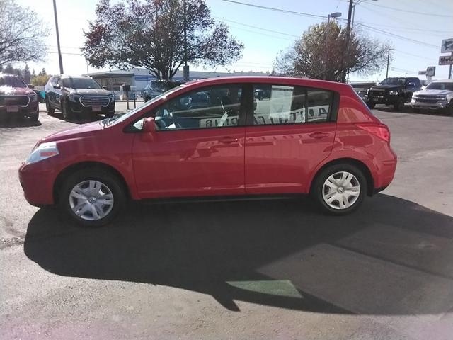 2012 nissan versa 1.8 s