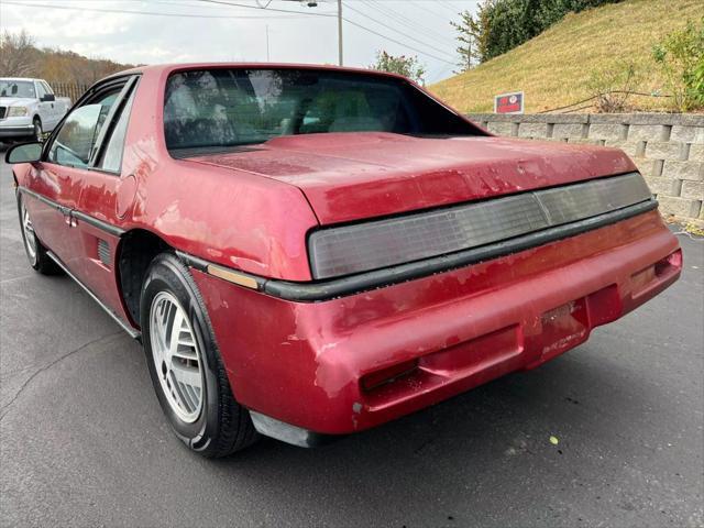 1987 pontiac fiero base 2d coupe