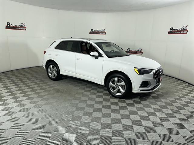 2022 audi q3 40 premium