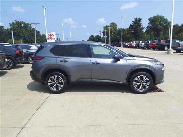 2021 nissan rogue sv