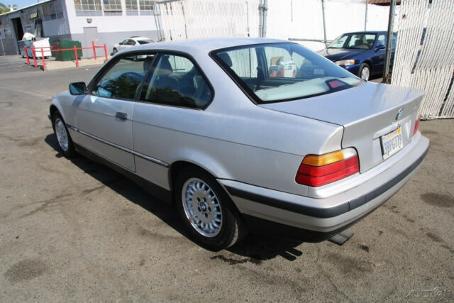 1992 bmw 325is 98k low miles 5-speed manual 6 cylinder no reserve