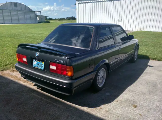1990 bmw 325i m-tech 2 coupe 2-door 2.5l, slicktop, recaros, japanese model