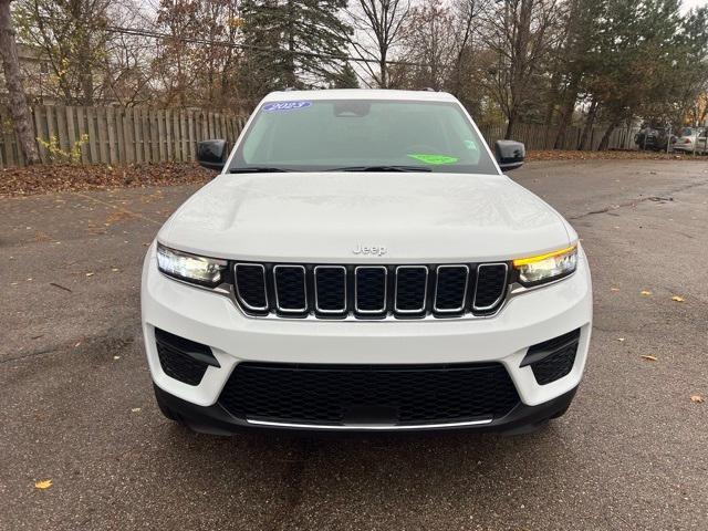 2023 jeep grand cherokee laredo