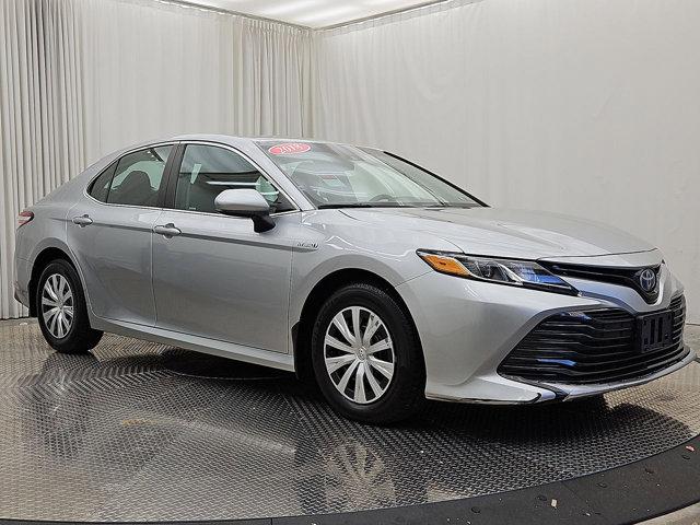 2018 toyota camry hybrid le