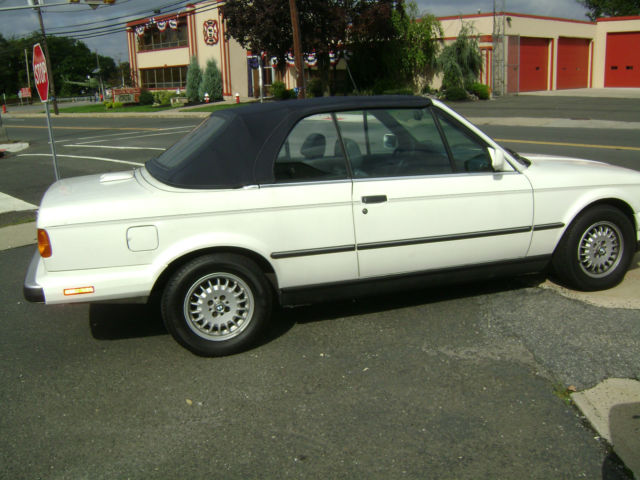 bmw 325i convertible 1989 classic auto transm. white good condition