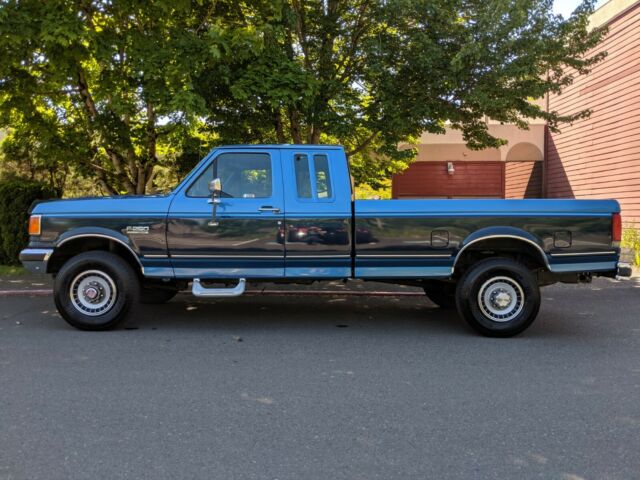 1990 ford f-250 hd 4x4 xlt lariat extended cab with only 40,531 original miles!!