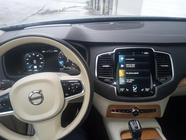 2022 volvo xc90 t6 awd momentum 6 seater