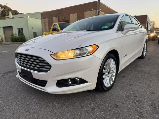 2015 ford fusion hybrid se