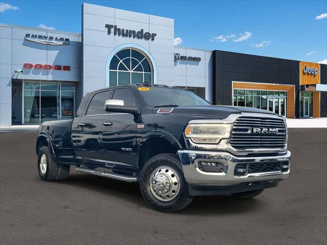 2022 ram 3500 laramie mega cab 4x4 64' box