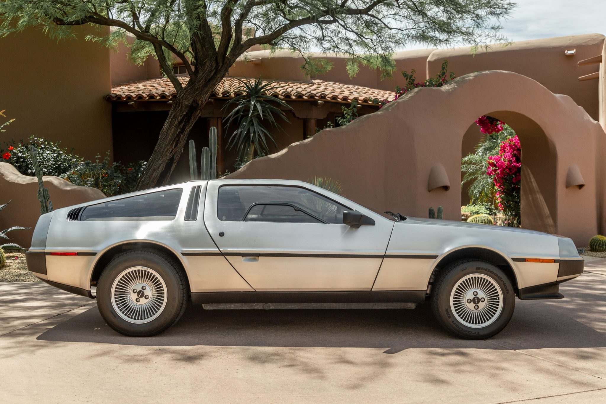 1981 delorean dmc-12