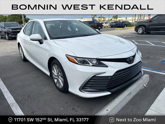 2023 toyota camry le