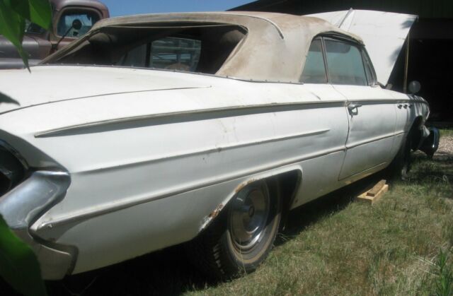1961 buick invicta convertible model 4667 original