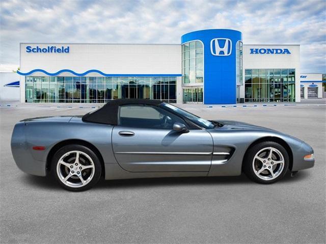 2004 chevrolet corvette base