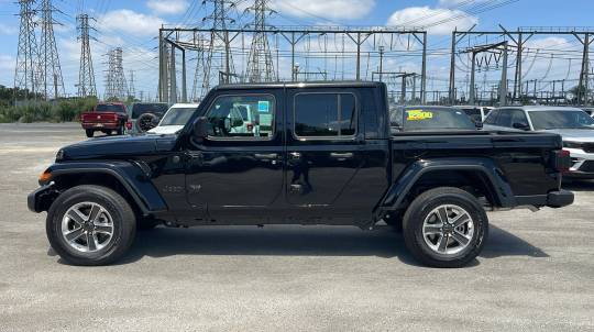 2024 Jeep Gladiator