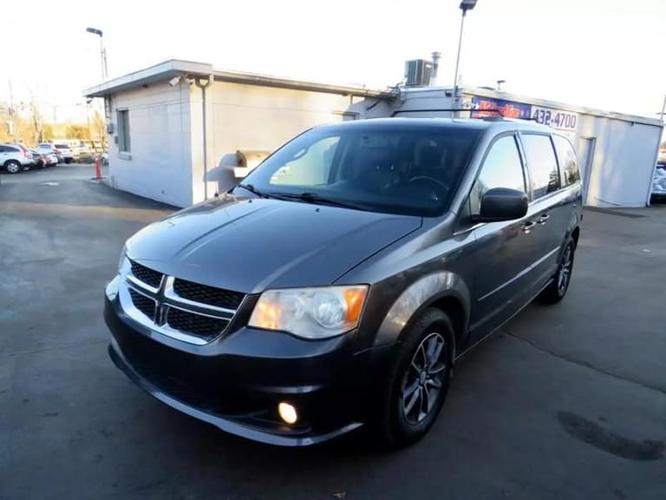 2017 dodge grand caravan passenger sxt front-wheel drive passenger van in overland park, kansas