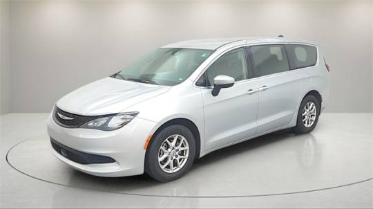 2022 Chrysler Voyager