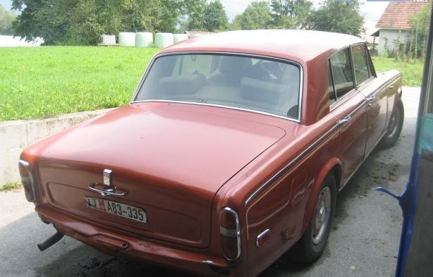 the vehicle is largely complete and suitable for reconstruction