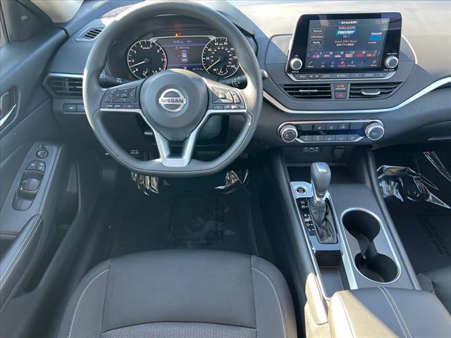 2022 nissan altima 2.5 sv