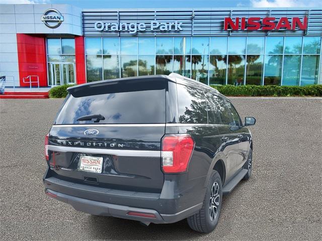 2022 ford expedition xlt