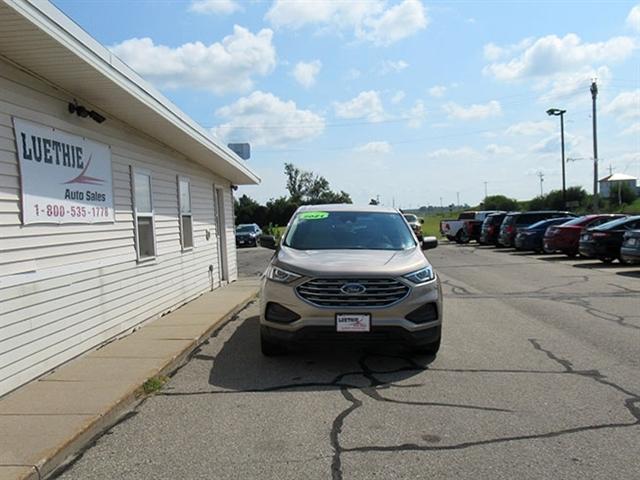 2021 ford edge se