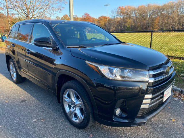 2017 toyota highlander limited