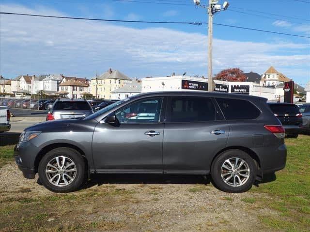 2014 nissan pathfinder in new bedford, massachusetts